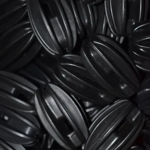 Strainers Insulators for electric fence